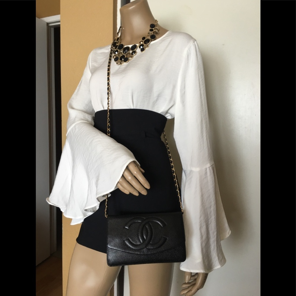 ❤️CLASSIC CHANEL WALLET ON A CHAIN ❤️ - Picture 12 of 13